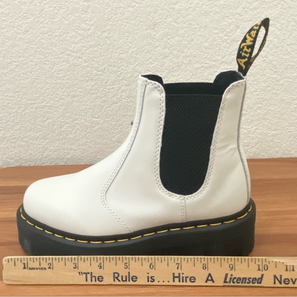 DR MARTENS 2976 White Quad Smooth Leather Platform Chelsea Boots Size 6 Women’s - Picture 14 of 16